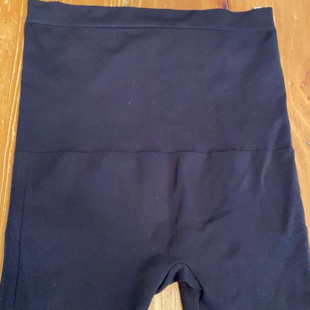 Lot of 2 SPANX Leggings size medium - Picture 8 of 9